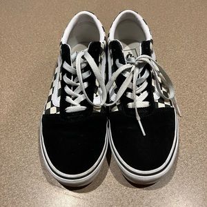 Vans Unisex Checkered Shoes Women’s size 9